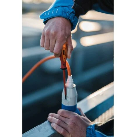 UNIOR 616439 - Tournevis Plat Isolé VDE 0.8x4.0x100mm Série 603VDETBI 4 UNIOR 616439 - Tournevis Plat Isolé VDE 0.8x4.0x100mm Série 603VDETBI – Image 4