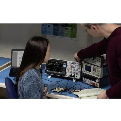 Oscilloscope Numérique Tektronix TBS2204B 200 MHz 2 Géch/s 8 Bits 4 Oscilloscope Numérique Tektronix TBS2204B 200 MHz 2 Géch/s 8 Bits – Image 4