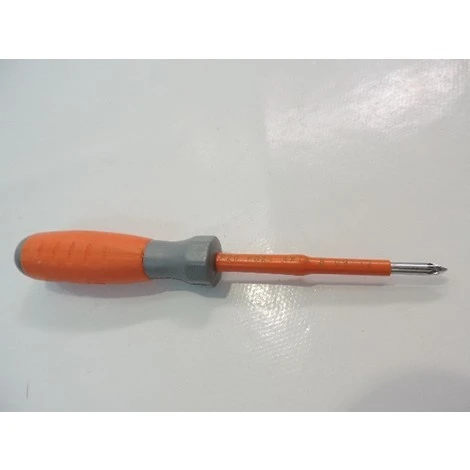 Tournevis Cruciforme Pozidrive 4x75mm Isolé 1000V Manche Bi-matière Lame Acier Chromé Empreinte PZ0 DERANCOURT POZI4X75B 2 Tournevis Cruciforme Pozidrive 4x75mm Isolé 1000V Manche Bi-matière Lame Acier Chromé Empreinte PZ0 DERANCOURT POZI4X75B – Image 2